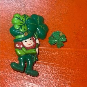 Leprechaun Brooch with Shamrock pin set